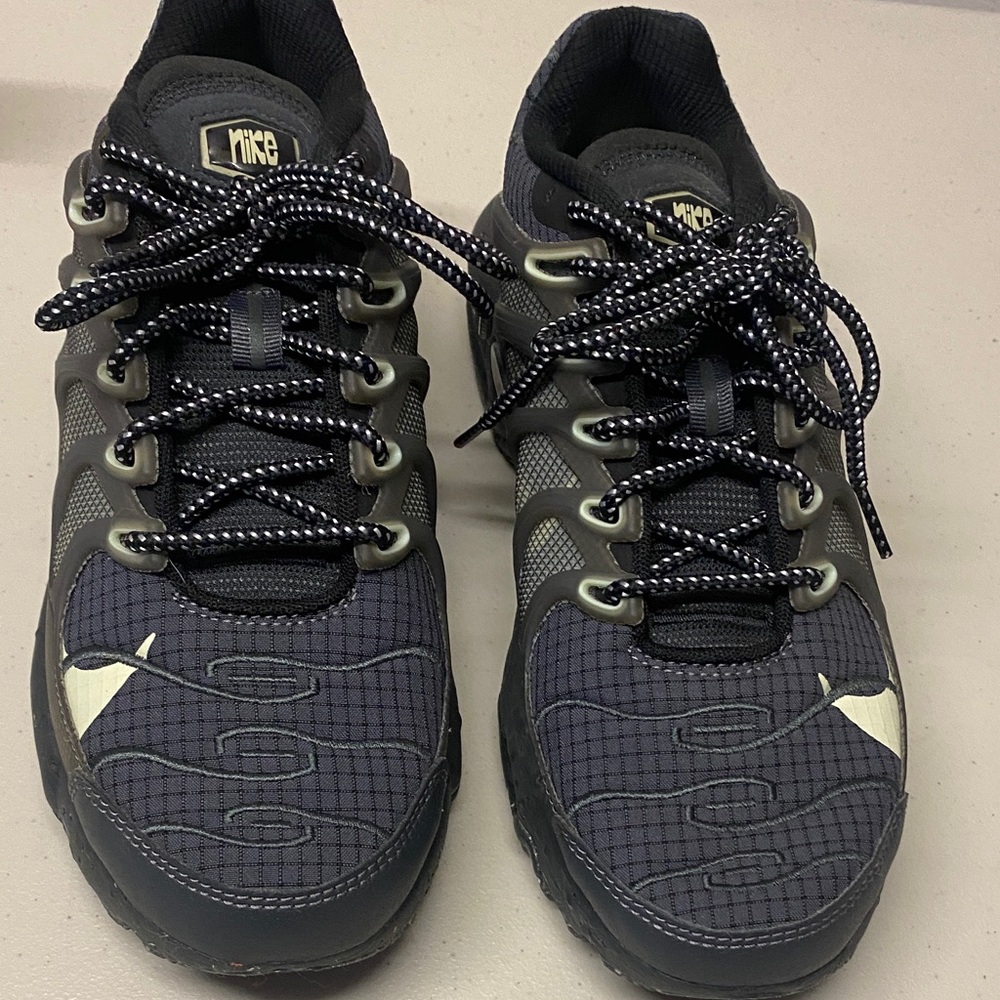 Nike Black and Gray Athletic Shoes